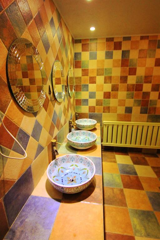 Dalian Buzz Light Year Youth Hostel Екстер'єр фото