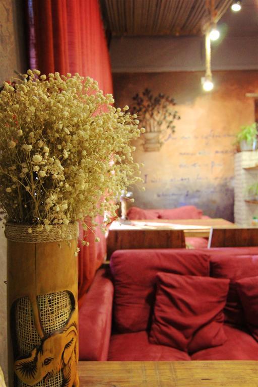 Dalian Buzz Light Year Youth Hostel Екстер'єр фото